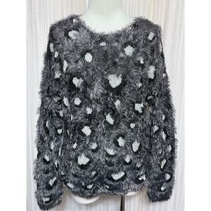 Item & Thread NWT Gray Eyelash Leopard Long Sleeve Sweater Size Small